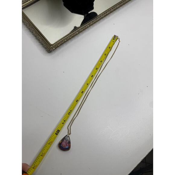 Vintage Orchid Flower Intaglio Glass Pendant with Iridized Finish - 1950's Mid - Picture 3 of 9